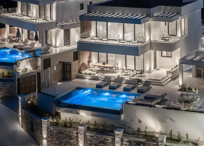 Eran Luxury With Private Pool & Sea Views, By Zantewize