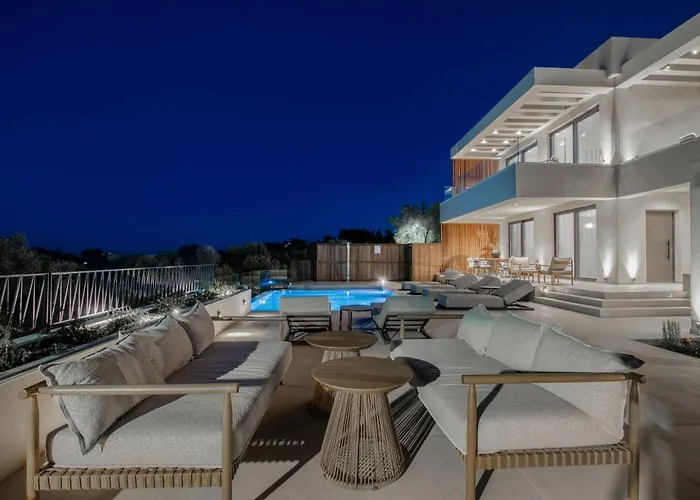 Eran Luxury With Private Pool & Sea Views, By Zantewize 别墅